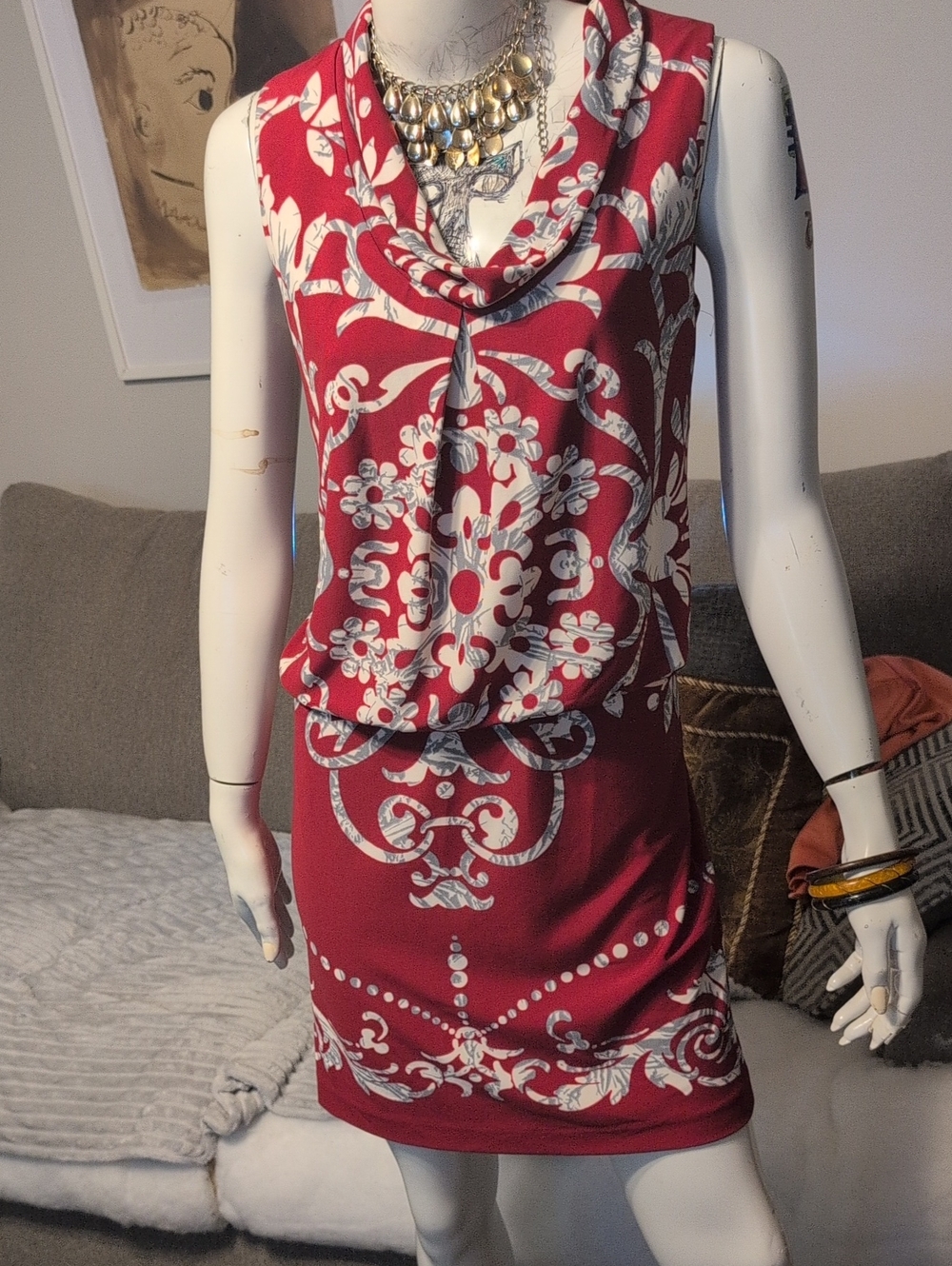 Suzi Chin for Maggy Boutique White and Teal Label Detail